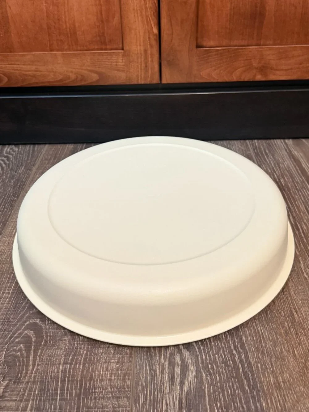 Tupperware Divided Snack and Dip Tray with Bowl